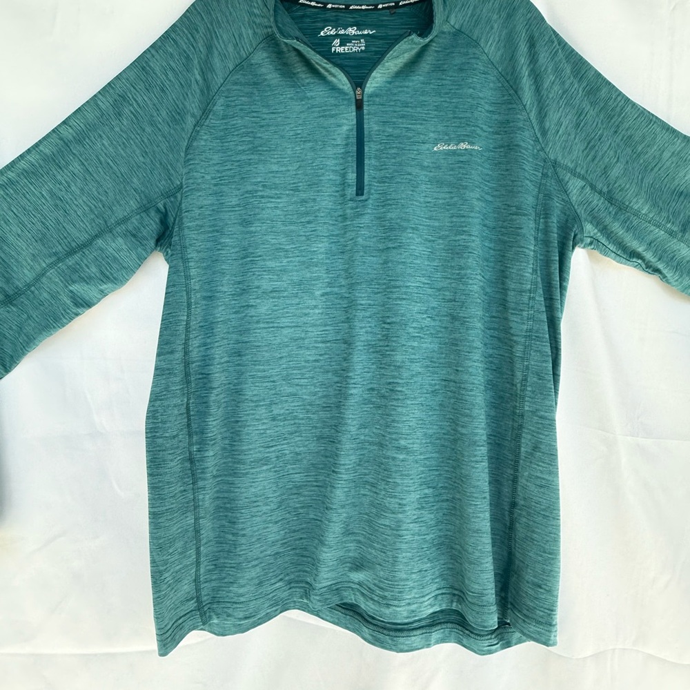 XL Men’s Eddie Bauer Turquoise Quarter-Zip Top EUC. Like new condition.